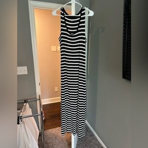 Amazon Essentials Maxi Dress - Size Large